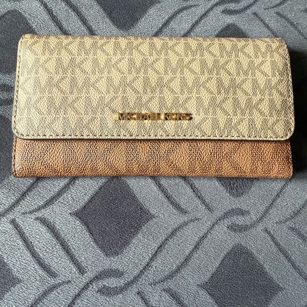 Michael Kors Tan and Brown Wallet